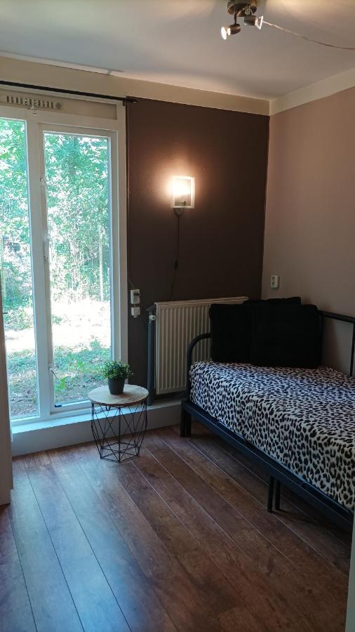 Bosbungalow De Eekhoorn Nunspeet Extérieur photo