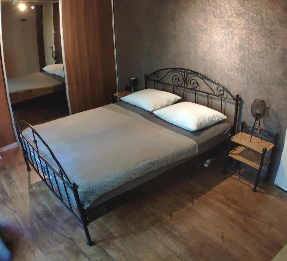 Bosbungalow De Eekhoorn Nunspeet Extérieur photo