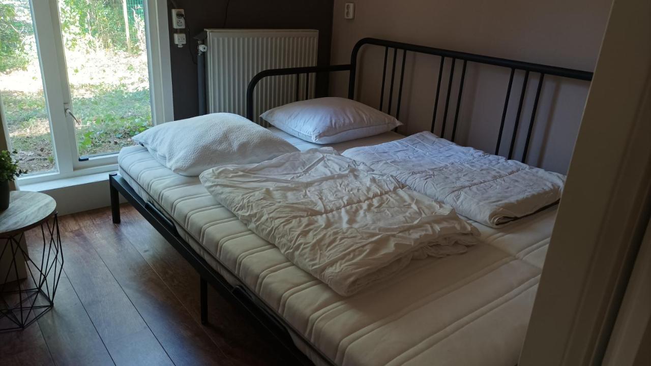 Bosbungalow De Eekhoorn Nunspeet Extérieur photo
